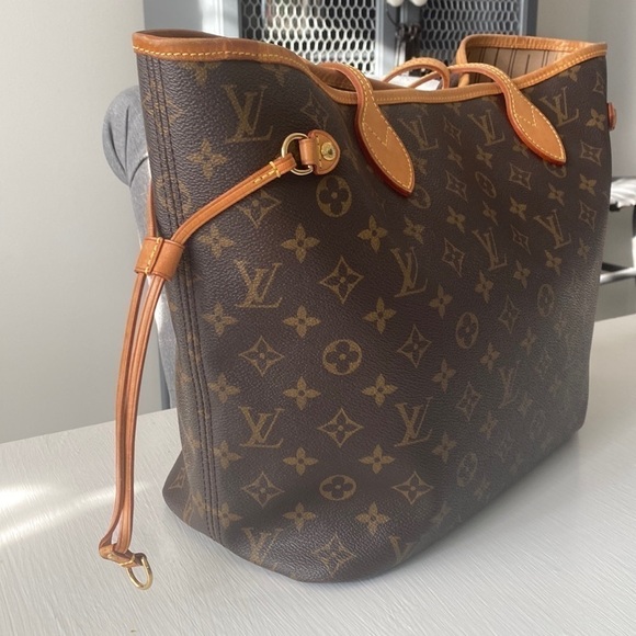 Louis Vuitton Neverfull MM Monogram - Picture 4 of 17